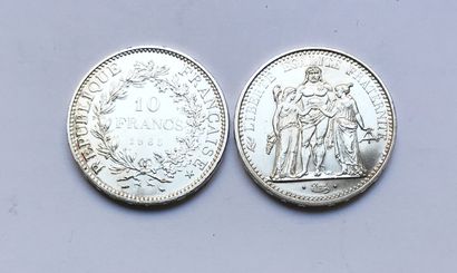 null Deux pièces en argent de 10fcs (1965)

Poids : 50 g.