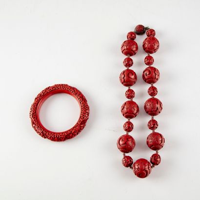 null Parure en laque de Pékin comprenant un collier et un bracelet