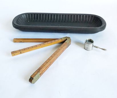 null Set of objects for the office: pencil cup in bakelite - folding wooden ruler...