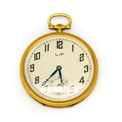 LIP 
Pocket watch in yellow gold 
Gross weight...