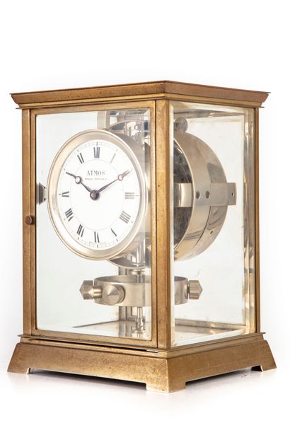 REUTTER J-L REUTTER, around 1930

Atmos clock (JL Reutter patent) with regulator...