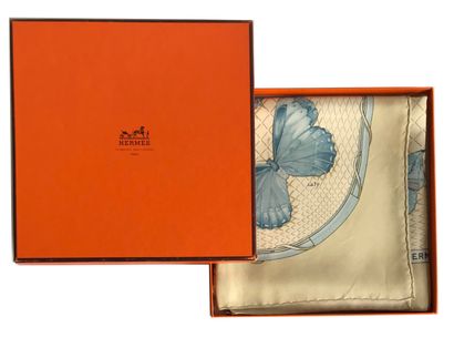HERMES HERMES - Paris

Silk square with printed pattern, titled "Farandole" in dominant...