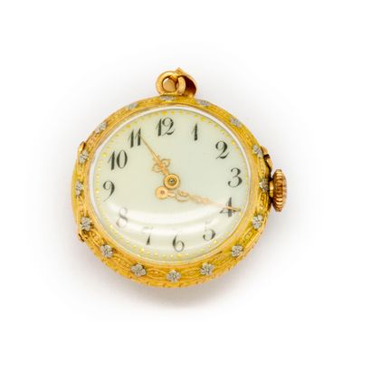  Petite montre de col de dame en or 
Poids brut : 17 g.