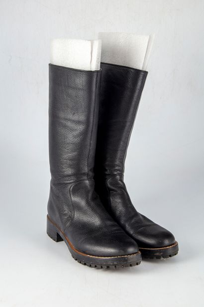 null House SERGIO ROSSI 

Pair of black leather boots. 

Size 36

Good condition