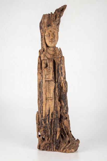 null Saint en bois sculpté 

H. : 52 cm