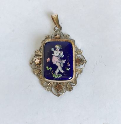 null Medallion pendant with metal frame and openwork border centered on an enamel...