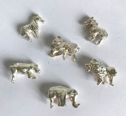 null Ensemble de petits sujets miniatures en métal argenté représentant des animaux...
