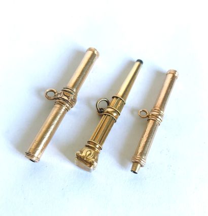 null Set of three watch keys in yellow gold (18K). Late 19th century

Gross weight...
