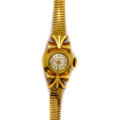 null Montre de dame en or bracelet turbogaz " select watch ".

Poids : 16 g.