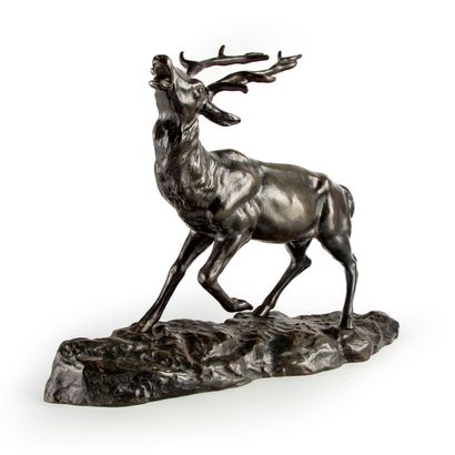 null Nino DE FIESOLE (XIXe-XXe)

Le brâme du cerf

Bronze à patine brun sombre, signé...