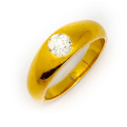 null Chevalière en or jaune orné d'un diamant

Poids : 9,8 g