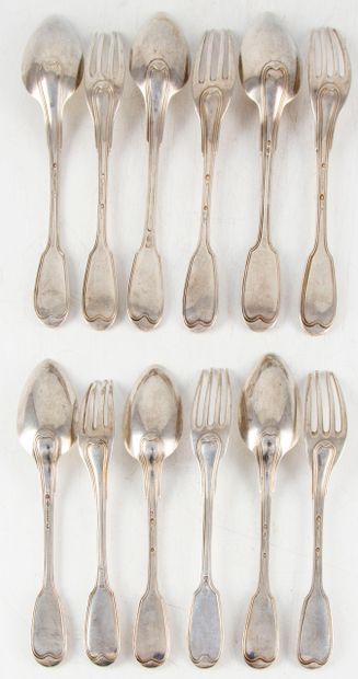 null Set of four silver flatware, filets and contours model.
M.O. : BUTTNER - Various...