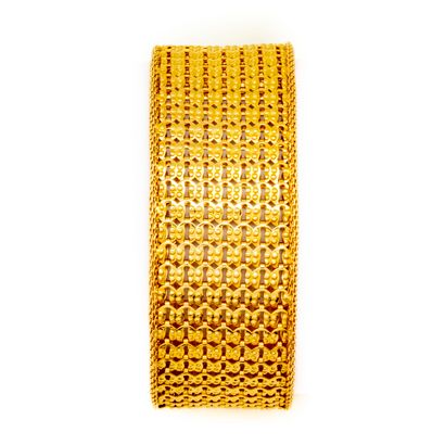 null Bracelet manchette en or jaune (18K) à mailles tressées ajourées bordées d'un...