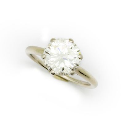null Ring set with a modern solitaire weighing 2.73 cts, F color, SI1 clarity, mounted...