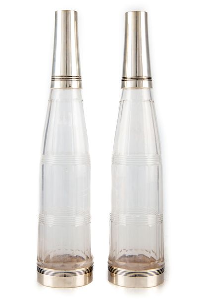null Pair of crystal oil and vinegar bottles, silver mount. 
M.O. : GB for Gaston...