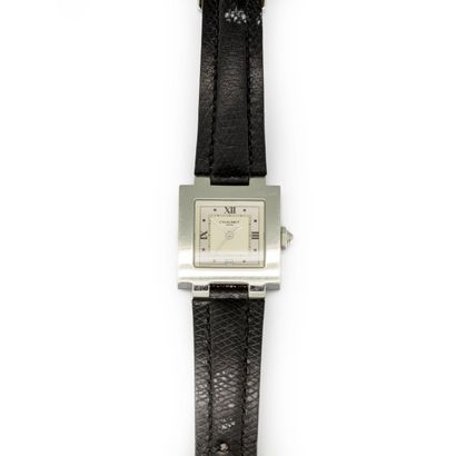 CHAUMET CHAUMET 
Ladies' watch in steel, STYLE model with square case. Silver guilloche...