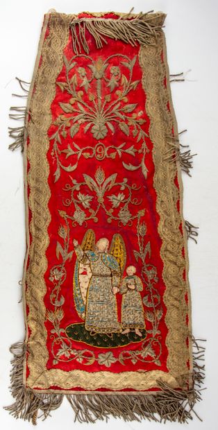 null Set of banners and priestly vestments with embroidered motifs in silk and gold...