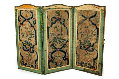 null Screen with three leaves, natural wood frame, stretched with tapestries in petit...