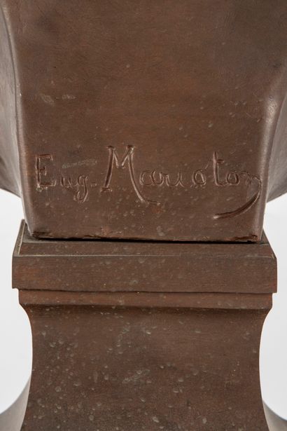 EUGENE MARIOTON Eugène MARIOTON (1857-1933)
Head of Christ in bronze
Signed on the...