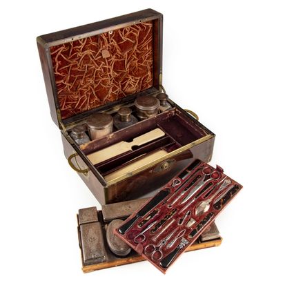 TAULIN PARIS TAULIN in Paris 
Beautiful travel kit box in rosewood veneer with inlays...