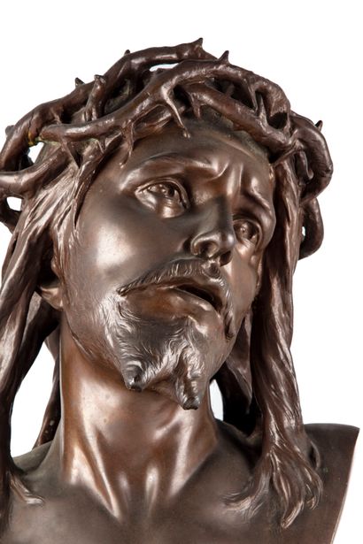 EUGENE MARIOTON Eugène MARIOTON (1857-1933)
Tête de Christ en bronze
Signé au dos
H....
