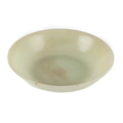 CHINE JIAQING CHINA - JIAQING Era (1796 - 1820)
Celadon jade (nephrite) bowl. On...