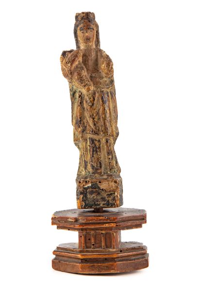 null Statuette en bois et polychromie (traces) représentant la Vierge à l'Enfant
Epoque...