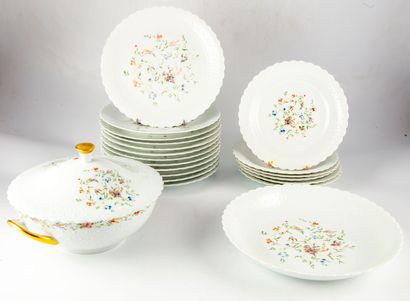 Boyer Georges BOYER - Limoges 

Part of a porcelain dinner service, Trianon model...