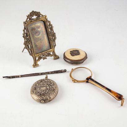 null Set of display items including a pair of lorgnons, a small monogram holder,...