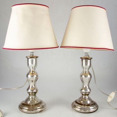null Pair of glass table lamps with mirror effect. 

H. 33 cm