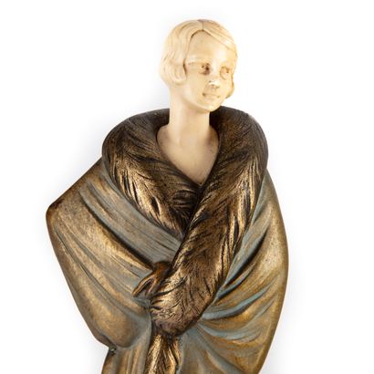 RIGOT 
Georges RIGOT (Né en 1929)




Elégante au manteau de fourrure




Sculpture...