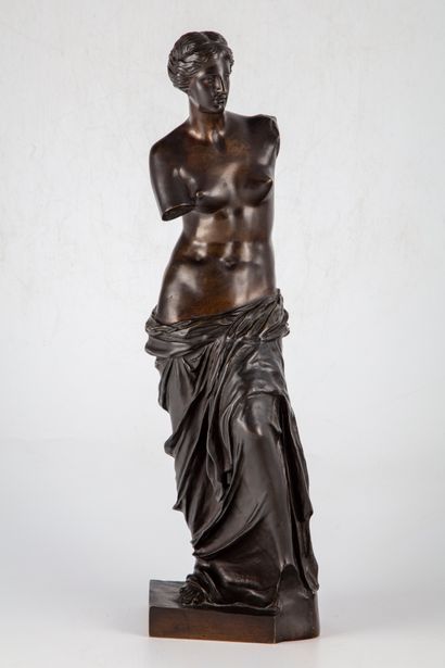 D'après l' ANTIQUE - XIXe 

Vénus de Milo

Bronze...