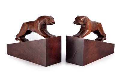 null Pair of bookends in exotic wood carved with tigers 

Signed on the terrace "Danharmer...
