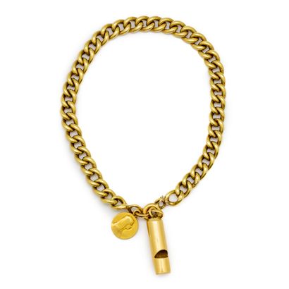 null Gold bracelet with a whistle pendant and a small medal

Weight : 5,7 g.