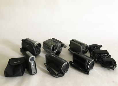 null Ensemble de 6 petites caméras H21

Diverses marques : SONY PANASONIC TOSHIBA...