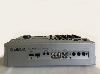 null TABLE DE MIXAGE YAMAHA

Modèle MD4S

Multi rack MD RECORDER

On y joint un equalizer...