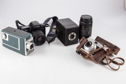 null Lot composé de 4 appareils de photographies et caméra :

- Appareil CORONET

-...