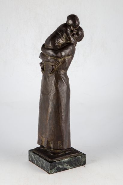 null ECOLE FRANCAISE du XXe

Maternité

Sculpture en bronze à patine médaille posée...