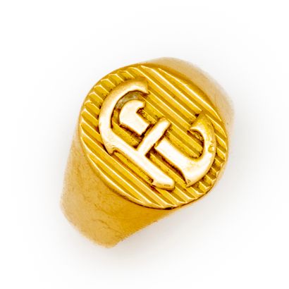 null Yellow gold signet ring, engraved "FL".
weight : 20 g