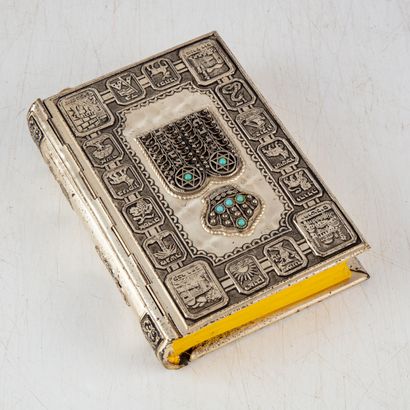 null JUDAICA 
Small book the Hebrew bible. 
Metal binding with embossed decoration...