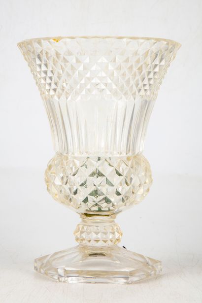 null Cut crystal vase of baluster shape
H. 24 cm 
Scratches