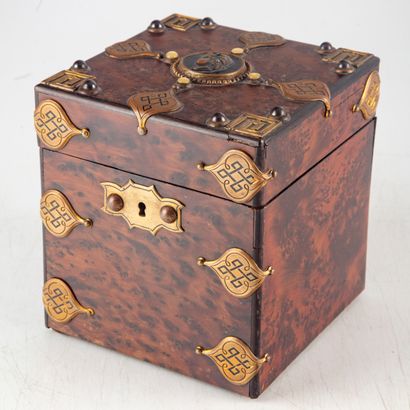 null Small square section box in burr veneer and gilded brass ornamentation, one...