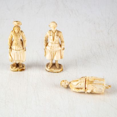 null Three small figures in bone forming small bottles, one damaged
Work of Dieppe
19th...