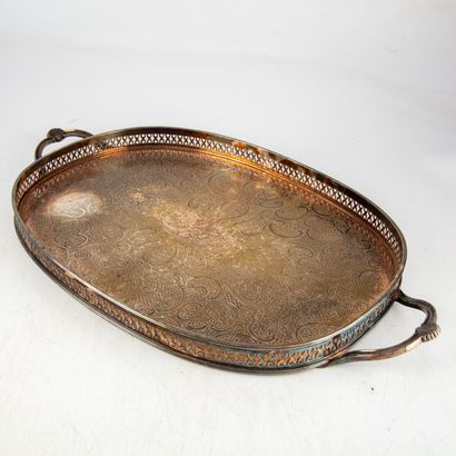 null Serving tray in silver plated metal, the bottom decorated with scrolls, openwork...