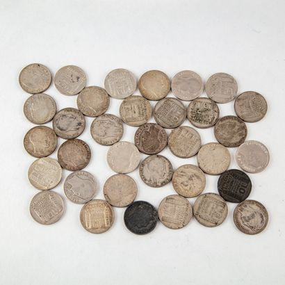 null Ensemble de 34 pièces de 10 Francs Turin entre 1929 et 1939. 
Poids : 334,2...