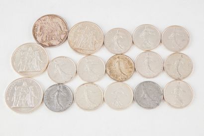 null Ensemble de pièces de monnaie en argent comprenant : 
- 4 pièces de 10 francs...