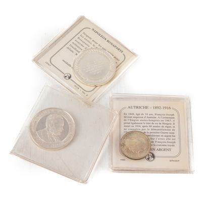 Set of two commemorative medals in silver...