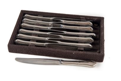 null Set of 12 silver plated knives with foliage decoration
