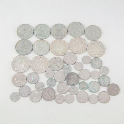 Set of coins including :
- 7 coins of 20...
