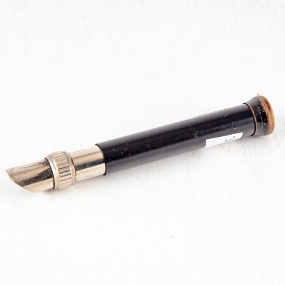 null POPULAR ART - Antique tool 
Black lacquered metal pocket microscope 
L. : 13...